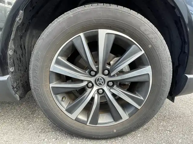 トヨタ ハリアー ハイブリッド G 岐阜県 2021(令3)年 4.8万km プレシャスブラックパール ワンオーナー/4WD/純正ナビ/【Bluetooth．AM/FM．AUX．USB】/ハーフレザーシート/パワーシート/電動リアゲート/コーナーセンサー/ブラインドスポットモニター/デジタルインナーミラー/バックカメラ/クルーズコントロール/衝突軽減ブレーキ/レーンキープアシスト/ETC/電動格納ドアミラー/ウィンカーミラー/LEDオートマチックハイビーム/フォグライト/純正18インチアルミホイール/純正フロアマット/保証書/取扱説明書/スペアキー