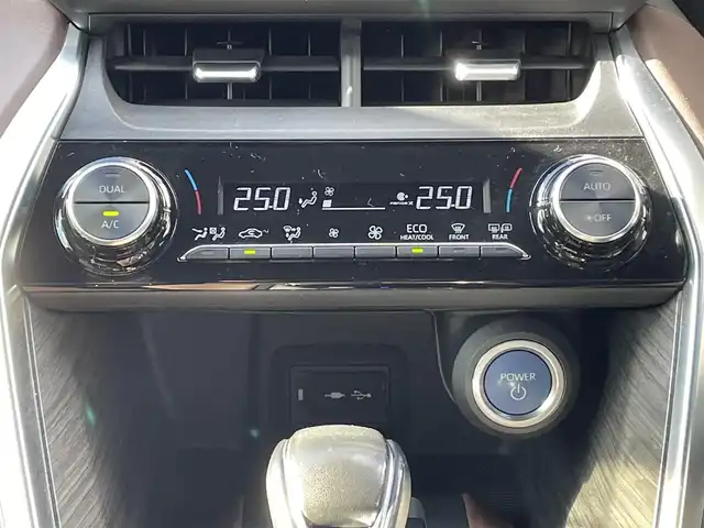 トヨタ ハリアー ハイブリッド G 岐阜県 2021(令3)年 4.8万km プレシャスブラックパール ワンオーナー/4WD/純正ナビ/【Bluetooth．AM/FM．AUX．USB】/ハーフレザーシート/パワーシート/電動リアゲート/コーナーセンサー/ブラインドスポットモニター/デジタルインナーミラー/バックカメラ/クルーズコントロール/衝突軽減ブレーキ/レーンキープアシスト/ETC/電動格納ドアミラー/ウィンカーミラー/LEDオートマチックハイビーム/フォグライト/純正18インチアルミホイール/純正フロアマット/保証書/取扱説明書/スペアキー