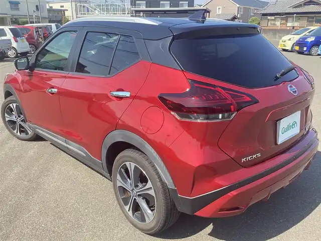 日産 キックス X 岡山県 2021(令3)年 2.8万km ラディアントレッド/ピュアブラック 2トーン 外部検査実施済車両/純正９インチメモリーナビ/フルセグ/バックカメラ/全方位カメラ/デジタルインナーミラー/ドラレコ/ビルトインＥＴＣ/ハーフレザーシート/プロパイロット/トノカバー/Ｒコーナーセンサー