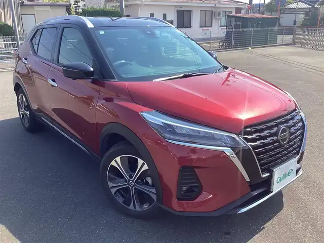日産 キックス X 岡山県 2021(令3)年 2.8万km ラディアントレッド/ピュアブラック 2トーン 外部検査実施済車両/純正９インチメモリーナビ/フルセグ/バックカメラ/全方位カメラ/デジタルインナーミラー/ドラレコ/ビルトインＥＴＣ/ハーフレザーシート/プロパイロット/トノカバー/Ｒコーナーセンサー