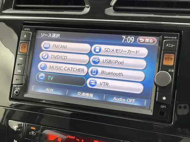 日産 セレナ ハイウェイスター Vエアロセレ 福岡県 2012(平24)年 9.7万km ブリリアントホワイトパール 純正ナビ（ＢＴ，フルセグＴＶ）　/ＥＴＣ　/クルーズコントロール　/両側電動スライドドア　/横滑り防止　/アイドリングストップ　/ＥＣＯモード　/プッシュスタート　/純正フロアマット　/純正１６インチＡＷ　/ドアバイザー