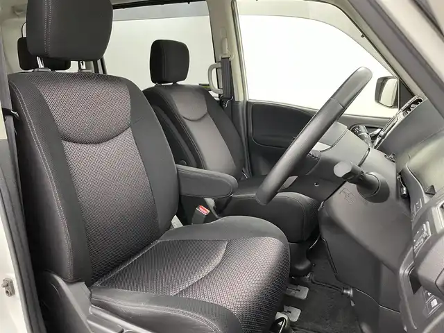 日産 セレナ ハイウェイスター Vエアロセレ 福岡県 2012(平24)年 9.7万km ブリリアントホワイトパール 純正ナビ（ＢＴ，フルセグＴＶ）　/ＥＴＣ　/クルーズコントロール　/両側電動スライドドア　/横滑り防止　/アイドリングストップ　/ＥＣＯモード　/プッシュスタート　/純正フロアマット　/純正１６インチＡＷ　/ドアバイザー