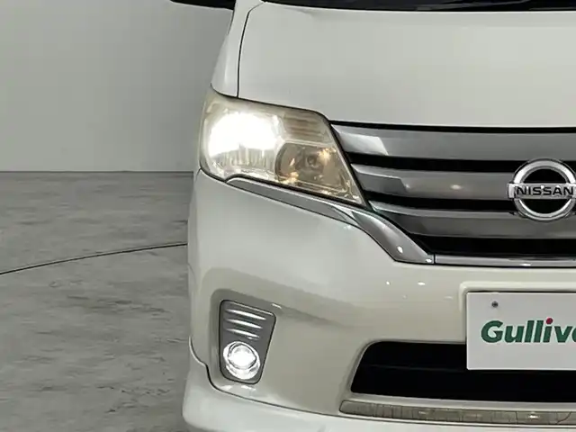 日産 セレナ ハイウェイスター Vエアロセレ 福岡県 2012(平24)年 9.7万km ブリリアントホワイトパール 純正ナビ（ＢＴ，フルセグＴＶ）　/ＥＴＣ　/クルーズコントロール　/両側電動スライドドア　/横滑り防止　/アイドリングストップ　/ＥＣＯモード　/プッシュスタート　/純正フロアマット　/純正１６インチＡＷ　/ドアバイザー