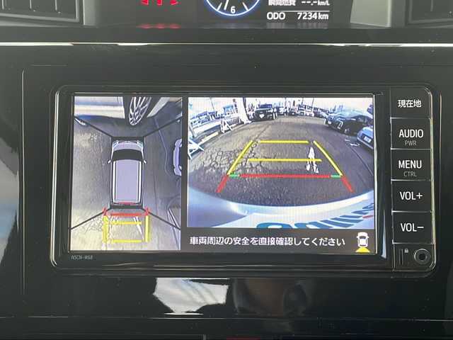 トヨタ ルーミー カスタムG 愛知県 2022(令4)年 0.8万km ブライトシルバーM /禁煙車/ワンオーナー/ディーラー記録簿 R4.8 R5.6//純正14AW//純正SDナビ/CD/Bluetooth/TV//パノラミックビューモニター/ビルトインETC//前後ドライブレコーダー//スマートアシスト//追従機能付きクルーズコントロール//衝突警報/衝突回避支援ブレーキ/前後誤発進抑制機能//車線逸脱警報/路外逸脱警報/ふらつき警報//盗難防止装置//横滑り防止装置//両側パワースライドドア//ウェルカムオープン機能//電子制御パーキングブレーキ//ブレーキホールド//前方コーナーセンサー//レーダーブレーキサポート//本革巻きステアリング/ステアリングスイッチ//LEDオートライト/AHB/ADB//フォグランプ//アイドリングストップ//電動格納ミラー//純正フロアマット//ドアバイザー//保証書//取扱説明書//ナビ取扱説明書