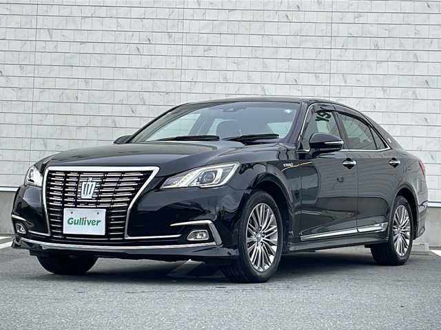トヨタ クラウン ハイブリッド ロイヤルサルーン Four 山形県 2016(平28)年 10万km ブラック ・Toyota Safety Sense/・寒冷地仕様/・純正メーカーナビ CD/DVD/BD/BT/SD/・左右独立温度コントロールフルオートエアコン/・本革巻きステアリングホイール/・マルチビューカメラ/・プリクラッシュセーフティ/・前席パワーシート/・前席シートヒーター/・ステアリングヒーター/・純正ドライブレコーダー/・プッシュスタート/・スマートキー/・LEDヘッドライト/・ＵＳＢ入力端子/・フォグランプ/・純正フロアマット/・ドライブレコーダー前方/・ETC/・横滑り防止装置/・盗難防止装置