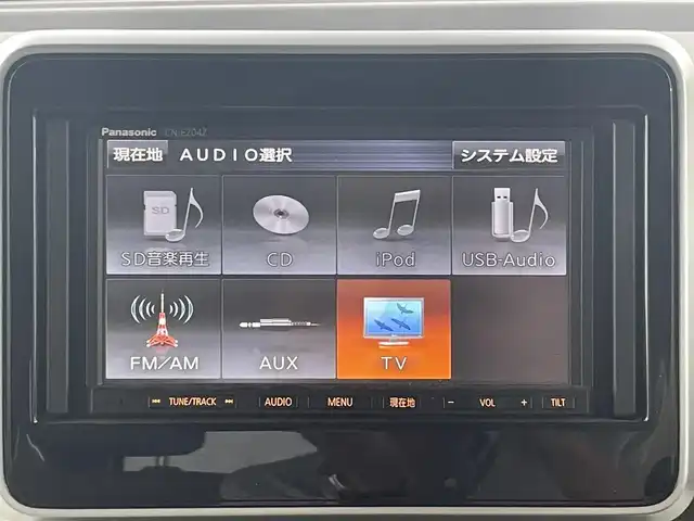 スズキ スペーシア HYBRID X 愛媛県 2018(平30)年 3.5万km ピュアホワイトP 純正ナビ（ワンセグTV/SDナビ）/両側パワースライドドア/ETC/USB/バックカメラ/ベンチシート/シートヒーター/純正フロアマット/AUX/ABS/横滑り防止装置/レーンキープアシスト/後方コーナーセンサー/Wサイドエアバッグ/衝突被害軽減システム