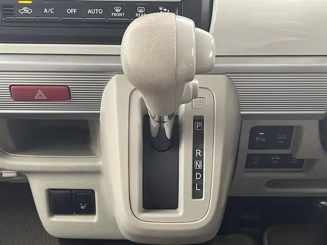 スズキ スペーシア HYBRID X 愛媛県 2018(平30)年 3.5万km ピュアホワイトP 純正ナビ（ワンセグTV/SDナビ）/両側パワースライドドア/ETC/USB/バックカメラ/ベンチシート/シートヒーター/純正フロアマット/AUX/ABS/横滑り防止装置/レーンキープアシスト/後方コーナーセンサー/Wサイドエアバッグ/衝突被害軽減システム