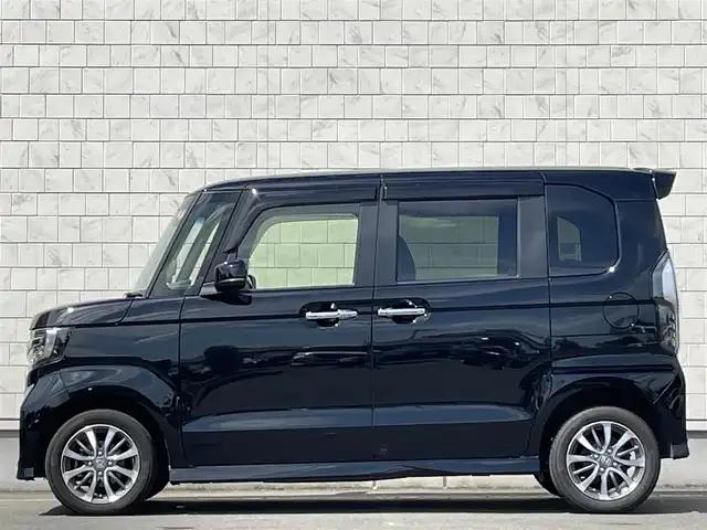 ホンダ Ｎ ＢＯＸ カスタム L 岩手県 2022(令4)年 4.9万km クリスタルブラックパール 禁煙車/ワンオーナー/4WD/ミラーヒーター/前席シートヒーター/シーケンシャルウィンカー/両側パワースライドドア/追従型クルーズコントロール/純正ディスプレイオーディオ/→ワンセグTV/Bluetooth/CD/FM/AM/バックカメラ/ステアリングスイッチ/レーンキープアシスト/衝突軽減システム/コーナーセンサー/横滑り防止装置/電子パーキング/ブレーキホールド/〇プッシュスタート/〇電動格納ミラー/〇シンカーミラー/〇パワーウィンドウ/〇純正フロアマット/〇ドアバイザー/〇USBポート/〇シガーソケット/オートライト/LEDヘッドライト/LEDフォグライト/純正エンジンスターター/前後ドライブレコーダー/スペアキー/取扱説明書