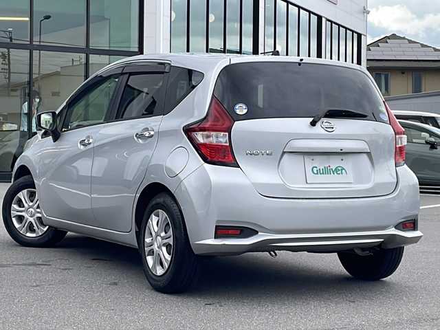 日産 ノート X 長野県 2017(平29)年 1.1万km ダークメタルグレー 社外ナビ/ETC/衝突軽減ブレーキ/レーンキープアシスト/オートライト/アイドリングストップ/AC/ヘッドライトレベライザー/スマートキー/ISOFIX/純正ホイールキャップ/電動格納ミラー/禁煙車