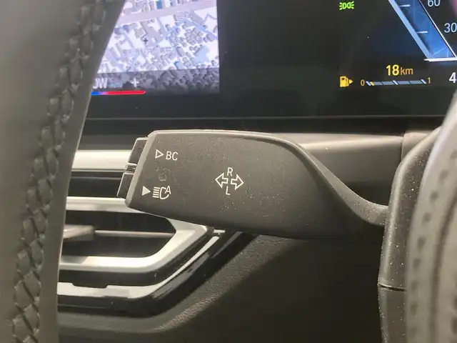 ＢＭＷ ＢＭＷ ２２０ｉ クーペ Mスポーツ 熊本県 2023(令5)年 0.5万km 黒 ・ワンオーナー/・スマートキー/・プッシュスタート/・インテリジェントセーフティ/・PDC自動起動/・アクティブPDC緊急ブレーキ/・パーキングアシスト/・ハイビームアシスト/・レーンキープアシスト/・クルーズコントロール(追従式)/・ハーフレザーシート/・前席パワーシート/・前席シートヒーター /・純正ナビ/　【Bluetooth・USB・AppleCarPlay】/・全方位カメラ/・ETC/・ワイヤレス充電/・LEDヘッドランプ/・純正マット/・保証書/取説