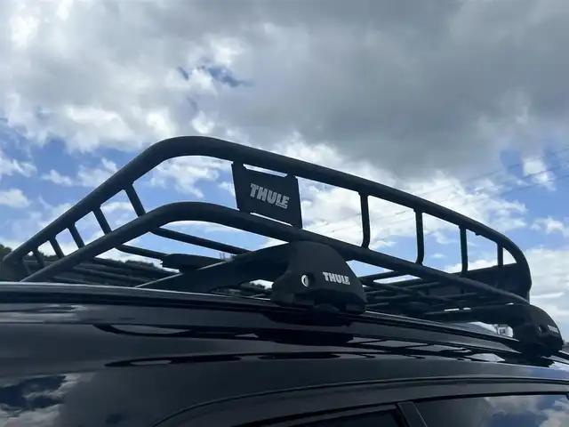 ボルボ ＸＣ４０ T4 AWD Rデザイン 福岡県 2019(令1)年 4.5万km クリスタルホワイトP/ブラック ワンオーナー/Ｔｈｕｌｅルーフキャリア/ハーマンカードンサウンド/ハーフレザーシート/シートヒーター/メモリーパワーシート/ＬＥＤライト/純正ナビ地デジ/全周囲カメラ/パークセンサー/カープレイ/純正１９インチアルミ