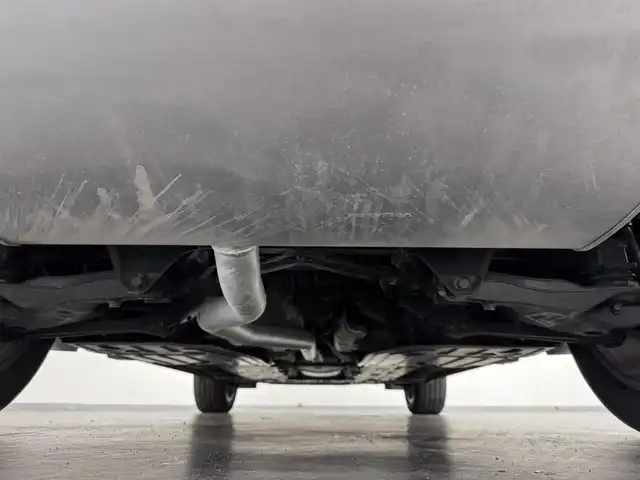ボルボ ＸＣ６０ T5 AWD インスクリプション 三重県 2017(平29)年 5.6万km アイスホワイト Pガソリン・ターボ/AWD/MTモード付フロア8AT/9インチナビ/（AM/FM/CD/Bluetooth/USB/iPod/TV/AppleCarPlay/AndroidAuto）/360°ビューカメラ/ETC/IntelliSafe（安全機能）/・衝突回避アシスト/・対向車線衝突回避支援機能/・ブラインドスポットインフォメーションシステム/・クロストラフィックアラート/・全車速追従機能付ACC/・パイロット・アシスト（車線維持支援機能）/・レーンキーピングエイド/・レーンチェンジマージエイド/・ロードサインインフォメーション/・ドライバーアラートコントロール/・右折時対向車検知機能/・フルアクティブハイビーム/など/装備/・パーフォレーテッド・ファインナッパレザーシート（アンバー）/・ベンチレーション機能（D/N）/・シートヒーター（D/N/REAR）/・マッサージ、メモリー付16wayパワーシート（D/N）/・ヘッドアップディスプレイ/・パワーテールゲート/・4ゾーンオートエアコン（前左右・後左右）/・ルーフレール/・10スポーク ダイヤモンドカット＆ブラック 19inAW/など