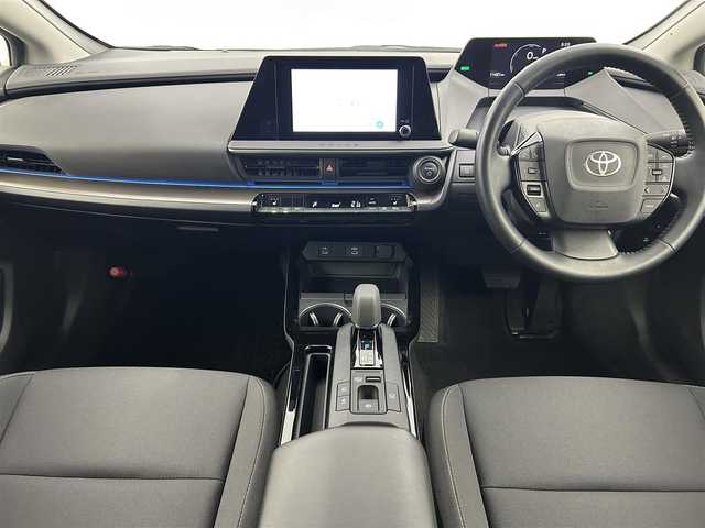 トヨタ プリウス G 千葉県 2023(令5)年 1.2万km ホワイトパールクリスタルシャイン 禁煙車/トヨタセーフティーセンス/・プリクラッシュセーフティ/・レーダークルーズコントロール/・レーントレーシングアシスト/・ロードサインアシスト/・ドライバー異常時対応システム/純正ディスプレイオーディオ/アラウンドビューモニター/レーダークルーズコントロール/LEDオートライト/シートヒーター/USBポート/プッシュスタート/スマートキー/純正19インチアルミホイール