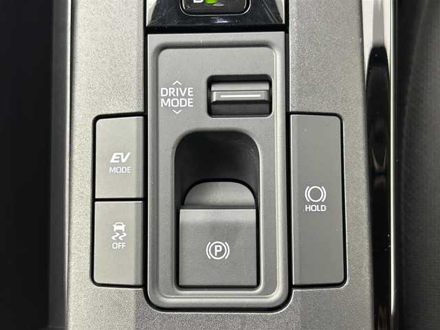 トヨタ プリウス G 千葉県 2023(令5)年 1.2万km ホワイトパールクリスタルシャイン 禁煙車/トヨタセーフティーセンス/・プリクラッシュセーフティ/・レーダークルーズコントロール/・レーントレーシングアシスト/・ロードサインアシスト/・ドライバー異常時対応システム/純正ディスプレイオーディオ/アラウンドビューモニター/レーダークルーズコントロール/LEDオートライト/シートヒーター/USBポート/プッシュスタート/スマートキー/純正19インチアルミホイール