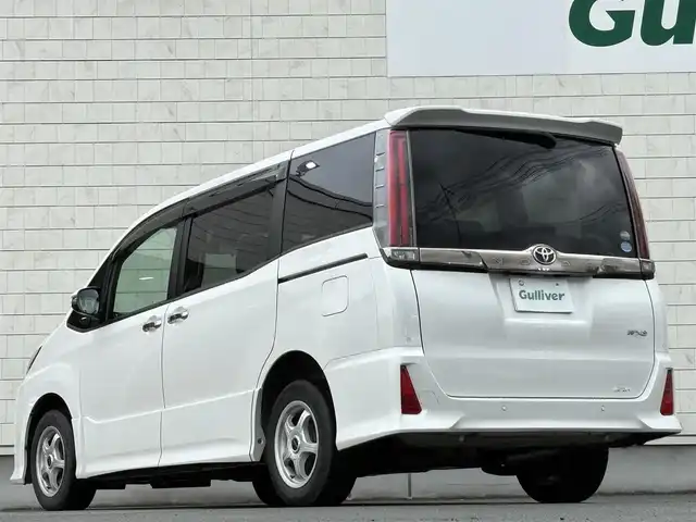 トヨタ ノア Si ダブルバイビーⅡ 岩手県 2019(平31)年 7万km ホワイトパールクリスタルシャイン 禁煙車/ワンオーナー/4WD/両側パワースライドドア/ハーフレザー/2列目サンシェード/純正ナビ/→フルセグTV/Bluetooth/CD/DVD/FM/AM/バックカメラ/衝突軽減システム/前後コーナーセンサー/横滑り防止装置/レーンキープアシスト/オートライト/オートハイビーム/LEDヘッドライト/フォグライト/〇プッシュスタート/〇電動格納ミラー/〇ウィンカーミラー/〇ドアバイザー/〇フロアマット/〇USBポート/〇シガーソケット/前後ドライブレコーダー/ビルトインETC