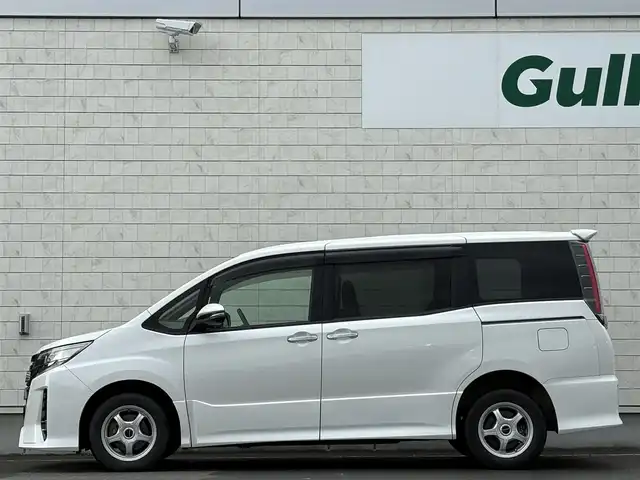 トヨタ ノア Si ダブルバイビーⅡ 岩手県 2019(平31)年 7万km ホワイトパールクリスタルシャイン 禁煙車/ワンオーナー/4WD/両側パワースライドドア/ハーフレザー/2列目サンシェード/純正ナビ/→フルセグTV/Bluetooth/CD/DVD/FM/AM/バックカメラ/衝突軽減システム/前後コーナーセンサー/横滑り防止装置/レーンキープアシスト/オートライト/オートハイビーム/LEDヘッドライト/フォグライト/〇プッシュスタート/〇電動格納ミラー/〇ウィンカーミラー/〇ドアバイザー/〇フロアマット/〇USBポート/〇シガーソケット/前後ドライブレコーダー/ビルトインETC