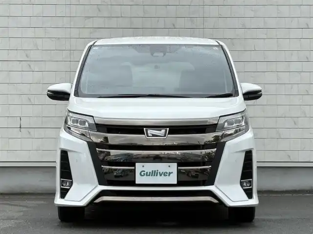 トヨタ ノア Si ダブルバイビーⅡ 岩手県 2019(平31)年 7万km ホワイトパールクリスタルシャイン 禁煙車/ワンオーナー/4WD/両側パワースライドドア/ハーフレザー/2列目サンシェード/純正ナビ/→フルセグTV/Bluetooth/CD/DVD/FM/AM/バックカメラ/衝突軽減システム/前後コーナーセンサー/横滑り防止装置/レーンキープアシスト/オートライト/オートハイビーム/LEDヘッドライト/フォグライト/〇プッシュスタート/〇電動格納ミラー/〇ウィンカーミラー/〇ドアバイザー/〇フロアマット/〇USBポート/〇シガーソケット/前後ドライブレコーダー/ビルトインETC
