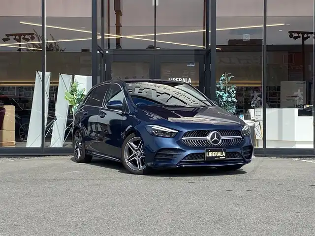 メルセデス・ベンツ Ｂ２００ｄ AMGライン 福岡県 2020(令2)年 2.7万km デニムブルー ・1オーナー/・アダプティブクルーズコントロール/・純正ナビ/BT/USB/carplay/・バックカメラ/・ハーフレザーシート/シートヒーター/・ドライブレコーダー/・フルセグ/・ETC/・純正18AW/・LEDライト/・BLIS/・保証書/・取扱説明書