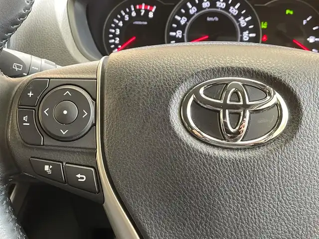 トヨタ ヴォクシー ZS 煌Ⅱ 岩手県 2019(令1)年 10.9万km ホワイトパールクリスタルシャイン ワンオーナー/４WD/両側パワースライドドア/寒冷地仕様/トヨタセーフティセンスC/プリクラッシュセーフティ/レーンディパーチャーアラート/オートマチックハイビーム/先行車発進告知機能/クルーズコントロール/クリアランスソナー/パーキングサポートブレーキ/MTモード付AT/横滑り防止装置/アイドリングストップ/リヤオートエアコン/ロールサンシェード/純正SDナビ/フルセグTV/TVキャンセラー/バックカメラ/ドライブレコーダー/ETC/エンジンスターター/LEDヘッドランプ/純正１６インチアルミホイール