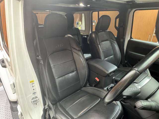 クライスラー・ジープ ジープ ラングラー アンリミテッド サハラ 千葉県 2019(令1)年 5.4万km ブライトホワイトクリアコート 純正ナビ　/バックカメラ　/ACC　/黒革シート　/シートヒーター　/レーンアシスト　/ブラインドスポット　/ステアリングヒーター　/コーナーセンサー　/スマートキー　/ETC　/ヒルディセントコントロール