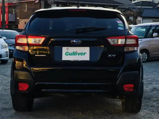 スバル インプレッサ ＸＶ 2．0i－S アイサイト 熊本県 2017(平29)年 11.4万km クリスタルブラックシリカ ワンオーナー/純正ナビ/【フルセグTV/Bluetooth/CD/DVD】/バックカメラ/アイサイト/・プリクラッシュブレーキ/・全車速追従機能付きクルーズコントロール/・アクティブレーンキープ/・車線逸脱警報/・ふらつき警報/・先行車発進お知らせ/・AT誤発進抑制制御/・AT誤後進抑制制御/オートLEDライト/ウィンカーミラー/純正18インチAW/ハーフレザーシート/前席パワーシート/プッシュスタート/スマートキー/アイドリングストップ/横滑り防止装置/革巻きステアリング/ステアリングスイッチ/純正フロアマット/保証書/取扱説明書