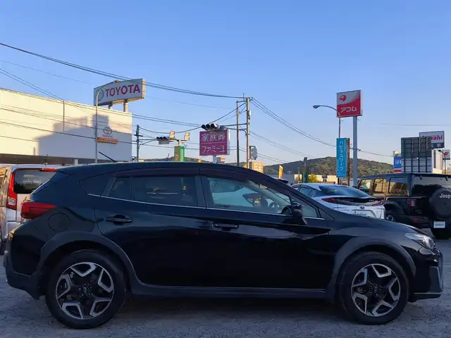 スバル インプレッサ ＸＶ 2．0i－S アイサイト 熊本県 2017(平29)年 11.4万km クリスタルブラックシリカ ワンオーナー/純正ナビ/【フルセグTV/Bluetooth/CD/DVD】/バックカメラ/アイサイト/・プリクラッシュブレーキ/・全車速追従機能付きクルーズコントロール/・アクティブレーンキープ/・車線逸脱警報/・ふらつき警報/・先行車発進お知らせ/・AT誤発進抑制制御/・AT誤後進抑制制御/オートLEDライト/ウィンカーミラー/純正18インチAW/ハーフレザーシート/前席パワーシート/プッシュスタート/スマートキー/アイドリングストップ/横滑り防止装置/革巻きステアリング/ステアリングスイッチ/純正フロアマット/保証書/取扱説明書