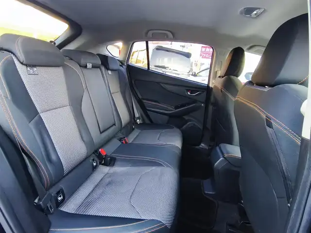 スバル インプレッサ ＸＶ 2．0i－S アイサイト 熊本県 2017(平29)年 11.4万km クリスタルブラックシリカ ワンオーナー/純正ナビ/【フルセグTV/Bluetooth/CD/DVD】/バックカメラ/アイサイト/・プリクラッシュブレーキ/・全車速追従機能付きクルーズコントロール/・アクティブレーンキープ/・車線逸脱警報/・ふらつき警報/・先行車発進お知らせ/・AT誤発進抑制制御/・AT誤後進抑制制御/オートLEDライト/ウィンカーミラー/純正18インチAW/ハーフレザーシート/前席パワーシート/プッシュスタート/スマートキー/アイドリングストップ/横滑り防止装置/革巻きステアリング/ステアリングスイッチ/純正フロアマット/保証書/取扱説明書