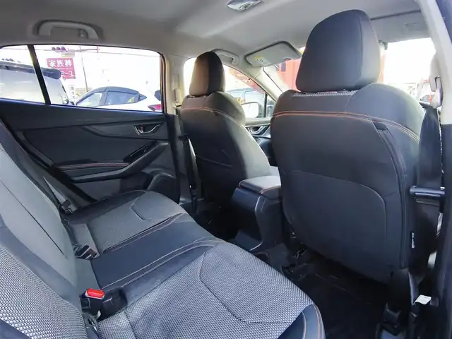 スバル インプレッサ ＸＶ 2．0i－S アイサイト 熊本県 2017(平29)年 11.4万km クリスタルブラックシリカ ワンオーナー/純正ナビ/【フルセグTV/Bluetooth/CD/DVD】/バックカメラ/アイサイト/・プリクラッシュブレーキ/・全車速追従機能付きクルーズコントロール/・アクティブレーンキープ/・車線逸脱警報/・ふらつき警報/・先行車発進お知らせ/・AT誤発進抑制制御/・AT誤後進抑制制御/オートLEDライト/ウィンカーミラー/純正18インチAW/ハーフレザーシート/前席パワーシート/プッシュスタート/スマートキー/アイドリングストップ/横滑り防止装置/革巻きステアリング/ステアリングスイッチ/純正フロアマット/保証書/取扱説明書