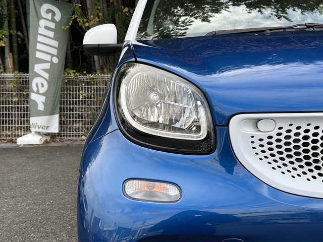 スマート ＭＣＣ スマート フォーツークーペ BRABUSスポーツ 京都府 2018(平30)年 4.3万km 白Ⅱ Panasonicナビ/・フルセグTV /BT Audio/バックカメラ/クルーズコントロール/ETC/ガラスルーフ/衝突軽減装置/車線逸脱防止装置/コーナーセンサー/アイドリングストップ/パドルシフト/シートヒーター/ステアリングスイッチ/純正フロアマット/保証書＆取説/ナビ取説/スペアキー