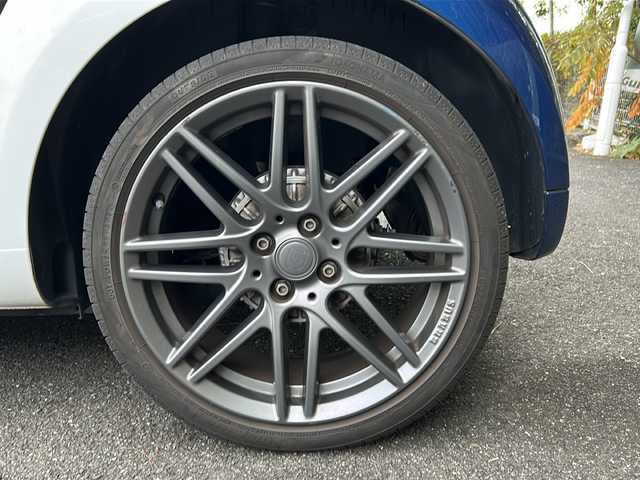 スマート ＭＣＣ スマート フォーツークーペ BRABUSスポーツ 京都府 2018(平30)年 4.3万km 白Ⅱ Panasonicナビ/・フルセグTV /BT Audio/バックカメラ/クルーズコントロール/ETC/ガラスルーフ/衝突軽減装置/車線逸脱防止装置/コーナーセンサー/アイドリングストップ/パドルシフト/シートヒーター/ステアリングスイッチ/純正フロアマット/保証書＆取説/ナビ取説/スペアキー