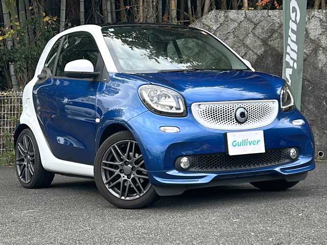 スマート ＭＣＣ スマート フォーツークーペ BRABUSスポーツ 京都府 2018(平30)年 4.3万km 白Ⅱ Panasonicナビ/・フルセグTV /BT Audio/バックカメラ/クルーズコントロール/ETC/ガラスルーフ/衝突軽減装置/車線逸脱防止装置/コーナーセンサー/アイドリングストップ/パドルシフト/シートヒーター/ステアリングスイッチ/純正フロアマット/保証書＆取説/ナビ取説/スペアキー