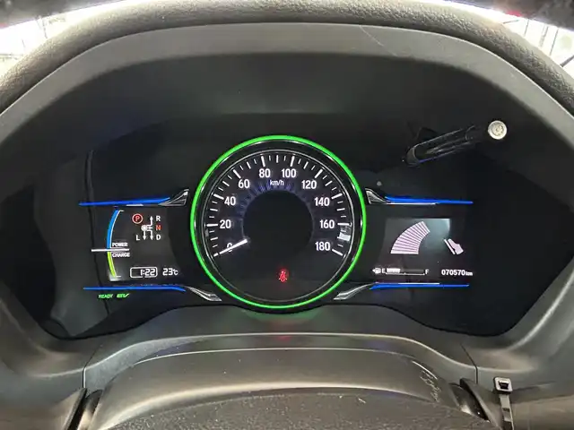 ホンダ ヴェゼル ハイブリッド X 道東・釧路十勝 2016(平28)年 7.1万km ホワイトオーキッドパール 4WD/純正メモリナビ/(CD/DVD/BT/SD/USB/FM/AM)/フルセグTV/バックカメラ/ビルトインETC/パドルシフト/ワイパーデアイサー/前席シートヒーター/衝突軽減ブレーキ/サイドカーテンエアバック/クルーズコントロール/LEDヘッドライト/オートライト/純正16インチAW/横滑り防止装置/保証書