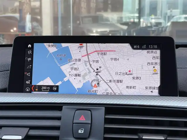 ＢＭＷ ３２０ｄ Mスポーツ 鹿児島県 2017(平29)年 4.9万km アルピンホワイトⅢ 新車時保証書　取扱説明書		/インテリジェントセーフティ/レーンチェンジウォーニング		/レーンディパーチャーウォーニング		/アクティブクルーズコントロール		/アイドリングストップ		/純正HDDナビ		/CD/DVD/REC/BT	/バックカメラ　ルームミラー内臓ETC【DSRC】				/フロントパワーシート【運転席メモリー付】		/レザーシート/前席シートヒーター		/LEDヘッドライト/オートライト	/前後ドラレコ			/スマートキー×２		/革巻きハンドル
