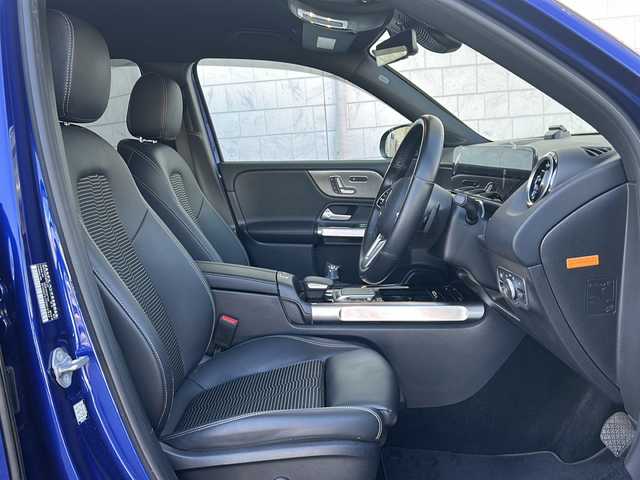 メルセデス・ベンツ Ｍ・ベンツ ＧＬＢ２００ｄ 4マチック 神奈川県 2021(令3)年 1.6万km 青 ワンオーナー/純正ナビ（BT/USB/ワンセグTV)/全方位カメラ/全方位ドライブレコーダー/パドルシフト/クルーズコントロール（追従機能有）/アクティブレーンキーピングアシスト/アクティブブレーキアシスト/道路標識アシスト/前後クリアランスソナー/D/N席シートヒーター/D/N席メモリー付パワーシート/純正ルーフキャリア/電動リアゲート/リバース電動ドアミラー/ワイヤレス充電/タイプC充電/ETC２．０/オートライト/純正フロアマット/スペアスマートキー×1・カードキー×1/保証書/取扱説明書
