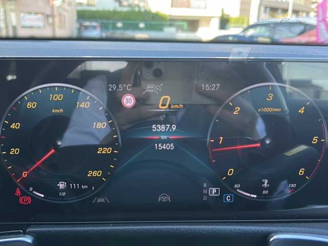 メルセデス・ベンツ Ｍ・ベンツ ＧＬＢ２００ｄ 4マチック 神奈川県 2021(令3)年 1.6万km 青 ワンオーナー/純正ナビ（BT/USB/ワンセグTV)/全方位カメラ/全方位ドライブレコーダー/パドルシフト/クルーズコントロール（追従機能有）/アクティブレーンキーピングアシスト/アクティブブレーキアシスト/道路標識アシスト/前後クリアランスソナー/D/N席シートヒーター/D/N席メモリー付パワーシート/純正ルーフキャリア/電動リアゲート/リバース電動ドアミラー/ワイヤレス充電/タイプC充電/ETC２．０/オートライト/純正フロアマット/スペアスマートキー×1・カードキー×1/保証書/取扱説明書