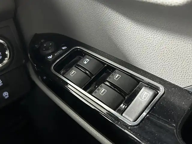 ダイハツ タント カスタム X セレクション 佐賀県 2020(令2)年 4.1万km パールブラック 衝突被害軽減システム/レーンアシスト/オートマチックハイビーム/オートライト/純正7インチナビ/フルセグTV/Bluetooth/バックカメラ/前方ドライブレコーダー/両側パワースライドドア/運転席・助手席ヒートシーター/格納式リアサンシェード/ウェルカムオープン機能/運転席ロングスライドシート/LEDヘッドライト/コーナーセンサー/純正14インチアルミホイール/フロアマット