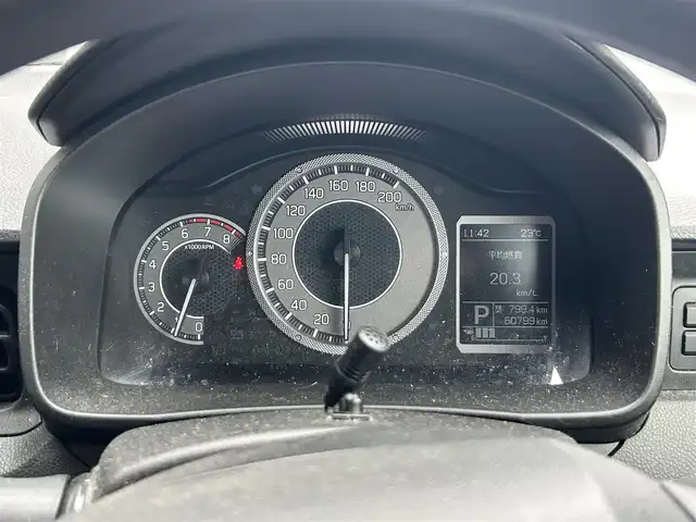 スズキ イグニス ハイブリッド MG 静岡県 2020(令2)年 6.1万km キャラバンアイボリーPM デュアルカメラブレーキサポート/純正８型ナビ/フルセグＴＶ/ＤＶＤ再生/ＢＴ/全周囲カメラ/ドラレコ/ＥTC/シートヒーター/車線逸脱警報/ハロゲンヘッドライト/オートライト/カーテンエアバッグ/フルフラットシート/アイドリングストップ