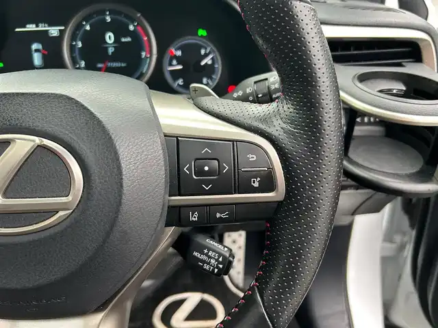 レクサス ＲＸ 300 Fスポーツ 熊本県 2019(平31)年 7.8万km ホワイトノーヴァガラスフレーク サンルーフ/革シート/プッシュスタート/純正ナビ/（CD・DVD・フルセグTV・BTオーディオ・SD）/バックカメラ/ビルトインETC/ドライブレコーダー/社外レーダー/純正20インチAW/レーダークルーズ/ルーフレール/前席パワーシート・右前席シートメモリー/前席エアーシート・シートヒーター/ステアリングヒーター/LEDヘッドライト/オートライト/フォグライト/前後コーナーセンサー/横滑り防止装置/ウィンカーミラー/純正フロアマット/ドアバイザー/新車保証書/取扱説明書/スマートスペアキー×1本