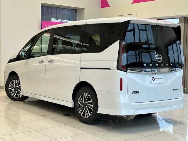 日産 セレナ e－パワー ハイウェイスター V 埼玉県 2025(令7)年 0.1万km未満 プリズムホワイト エマージェンシーブレーキ/プロパイロット/フリップダウンモニター/純正12.3インチメモリナビ/　　BT/フルセグ/アラウンドビューモニター/両側パワースライドドア/レーダークルーズコントロール/LEDオートライト/純正16インチアルミホイール/ステアリングスイッチ/ワイヤレス充電/USBポート/スマートキー2本/ビルトインETC2.0/禁煙車