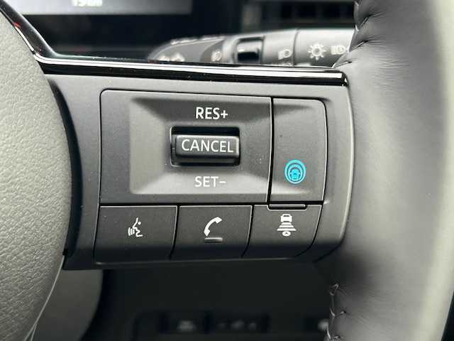 日産 セレナ e－パワー ハイウェイスター V 埼玉県 2025(令7)年 0.1万km未満 プリズムホワイト エマージェンシーブレーキ/プロパイロット/フリップダウンモニター/純正12.3インチメモリナビ/　　BT/フルセグ/アラウンドビューモニター/両側パワースライドドア/レーダークルーズコントロール/LEDオートライト/純正16インチアルミホイール/ステアリングスイッチ/ワイヤレス充電/USBポート/スマートキー2本/ビルトインETC2.0/禁煙車