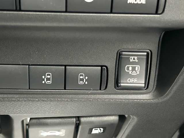 日産 セレナ e－パワー ハイウェイスター V 埼玉県 2025(令7)年 0.1万km未満 プリズムホワイト エマージェンシーブレーキ/プロパイロット/フリップダウンモニター/純正12.3インチメモリナビ/　　BT/フルセグ/アラウンドビューモニター/両側パワースライドドア/レーダークルーズコントロール/LEDオートライト/純正16インチアルミホイール/ステアリングスイッチ/ワイヤレス充電/USBポート/スマートキー2本/ビルトインETC2.0/禁煙車
