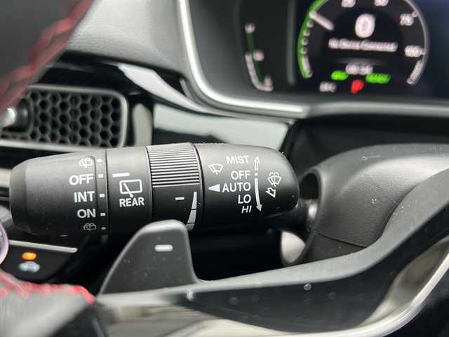 ホンダ シビック 埼玉県 2023(令5)年 2.5万km クリスタルブラックパール 1オーナー/純正ナビ/FM/AM/BT/DVD/TV/USB/前後ドラレコ/ビルトインETC2.0/スマホ連携/置くだけ充電/ヒートシーターD、N席/追従クルコン/TRC/レーンアシスト/衝突軽減B/ADB/ブラインドスポットモニター/電格ミラー/オートライト/LEDヘッドライト/保証書/取説