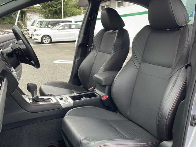 スバル ＷＲＸ Ｓ４ 2．0GT‐S アイサイト 東京都 2017(平29)年 8.6万km アイスシルバーメタリック ブラックレザーシート/4WD/社外ナビ(フルセグTV・BLUETOOTH・CD・SD・Ipod)/追従走行クルーズコントロール/Bカメラ/衝突軽減ブレーキ/ETC/パワーシート(D/N席)/シートヒーター(D/N席)/前方純正ドラレコ/スペアキー×1/純正フロアマット/ドアバイザー/横滑り防止
