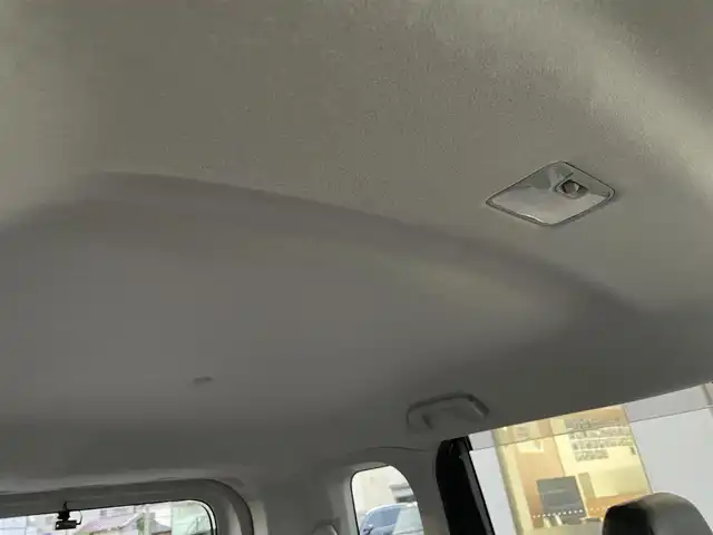 トヨタ タンク カスタムG S 埼玉県 2017(平29)年 5.5万km パールホワイトⅢ ・ワンオーナー　/・モデリスタサイドスポイラー　/・純正Ｆ＆Ｒアンダースポイラー　/・モデリスタ１５インチアルミ　/・純正１４インチダンロップ5分山タイヤ付き車載　/・両側パワースライドドア　/・純正ナビフルセグＴＶ　ＢＴ　ＤＶＤ　SD/・バックカメラ/・前後ドライブレコーダー/・クルーズコントロール/・アイドリングストップ/・オートライト/・LEDヘットライト/・LEDフォグライト/・黒皮調シートカバー/・スマートキー×２/・プッシュスタート/・保証書/・取説