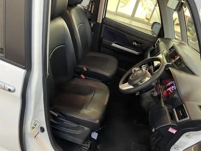 トヨタ タンク カスタムG S 埼玉県 2017(平29)年 5.5万km パールホワイトⅢ ・ワンオーナー　/・モデリスタサイドスポイラー　/・純正Ｆ＆Ｒアンダースポイラー　/・モデリスタ１５インチアルミ　/・純正１４インチダンロップ5分山タイヤ付き車載　/・両側パワースライドドア　/・純正ナビフルセグＴＶ　ＢＴ　ＤＶＤ　SD/・バックカメラ/・前後ドライブレコーダー/・クルーズコントロール/・アイドリングストップ/・オートライト/・LEDヘットライト/・LEDフォグライト/・黒皮調シートカバー/・スマートキー×２/・プッシュスタート/・保証書/・取説