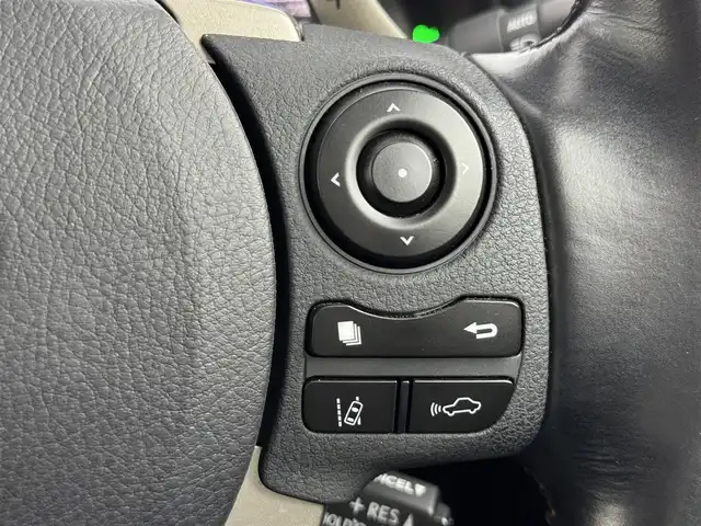 レクサス ＣＴ 200h バージョンC 福岡県 2017(平29)年 7.3万km グラファイトブラックガラスフレーク メーカーナビ／フルセグＴＶ　/バックカメラ　/ＥＴＣ２．０　/前方ドライブレコーダー　/レーダークルーズコントロール　/コーナーセンサー　/衝突被害軽減ブレーキ　/レーンキープ　/パドルシフト　/パワーシート　/シートヒーター