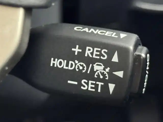 レクサス ＣＴ 200h バージョンC 福岡県 2017(平29)年 7.3万km グラファイトブラックガラスフレーク メーカーナビ／フルセグＴＶ　/バックカメラ　/ＥＴＣ２．０　/前方ドライブレコーダー　/レーダークルーズコントロール　/コーナーセンサー　/衝突被害軽減ブレーキ　/レーンキープ　/パドルシフト　/パワーシート　/シートヒーター