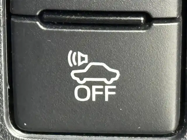 レクサス ＣＴ 200h バージョンC 福岡県 2017(平29)年 7.3万km グラファイトブラックガラスフレーク メーカーナビ／フルセグＴＶ　/バックカメラ　/ＥＴＣ２．０　/前方ドライブレコーダー　/レーダークルーズコントロール　/コーナーセンサー　/衝突被害軽減ブレーキ　/レーンキープ　/パドルシフト　/パワーシート　/シートヒーター