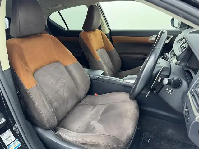 レクサス ＣＴ 200h バージョンC 福岡県 2017(平29)年 7.3万km グラファイトブラックガラスフレーク メーカーナビ／フルセグＴＶ　/バックカメラ　/ＥＴＣ２．０　/前方ドライブレコーダー　/レーダークルーズコントロール　/コーナーセンサー　/衝突被害軽減ブレーキ　/レーンキープ　/パドルシフト　/パワーシート　/シートヒーター