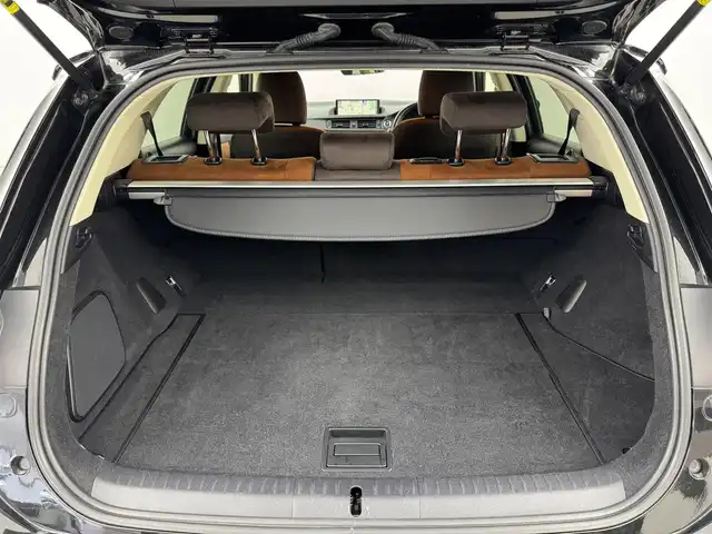 レクサス ＣＴ 200h バージョンC 福岡県 2017(平29)年 7.3万km グラファイトブラックガラスフレーク メーカーナビ／フルセグＴＶ　/バックカメラ　/ＥＴＣ２．０　/前方ドライブレコーダー　/レーダークルーズコントロール　/コーナーセンサー　/衝突被害軽減ブレーキ　/レーンキープ　/パドルシフト　/パワーシート　/シートヒーター